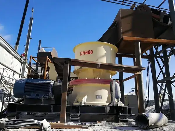 Проект дробильно-сортировочного комплекса для дробления доломита 1000 т/ч в пров. Хубэй